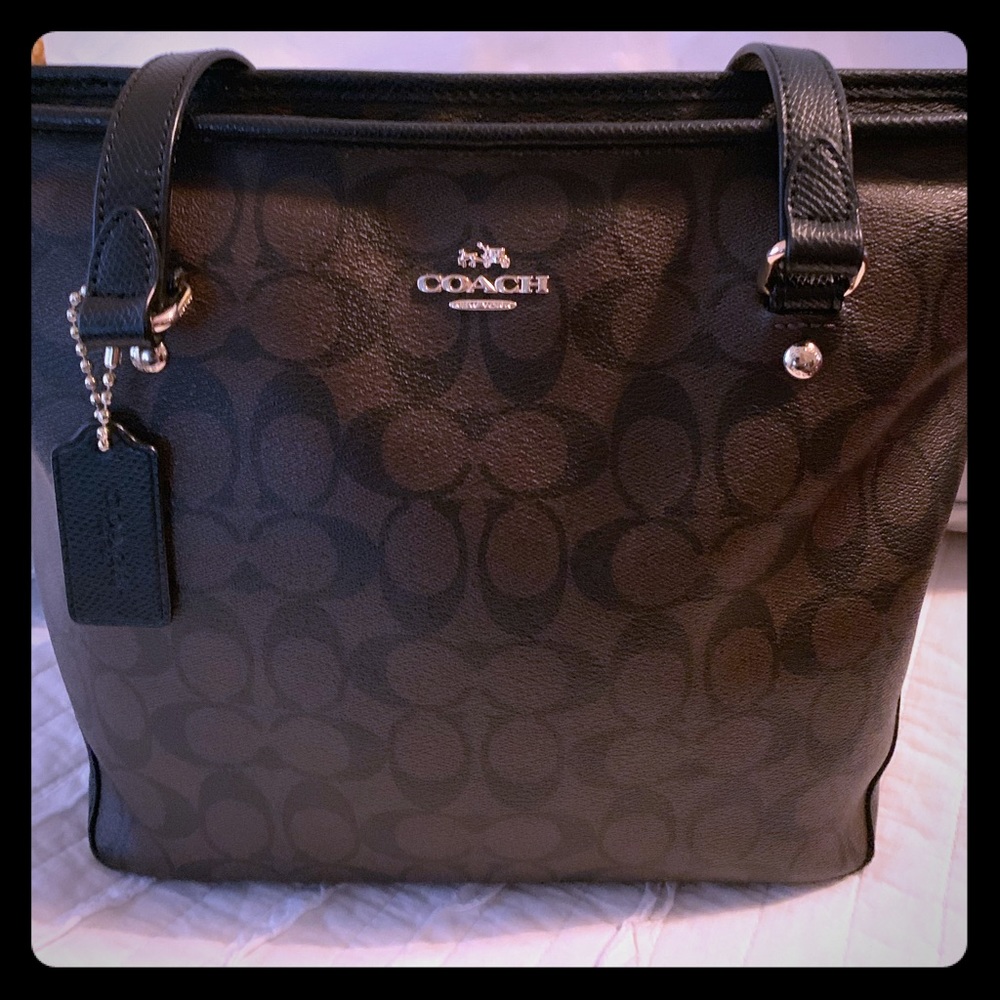 Couch medium tote